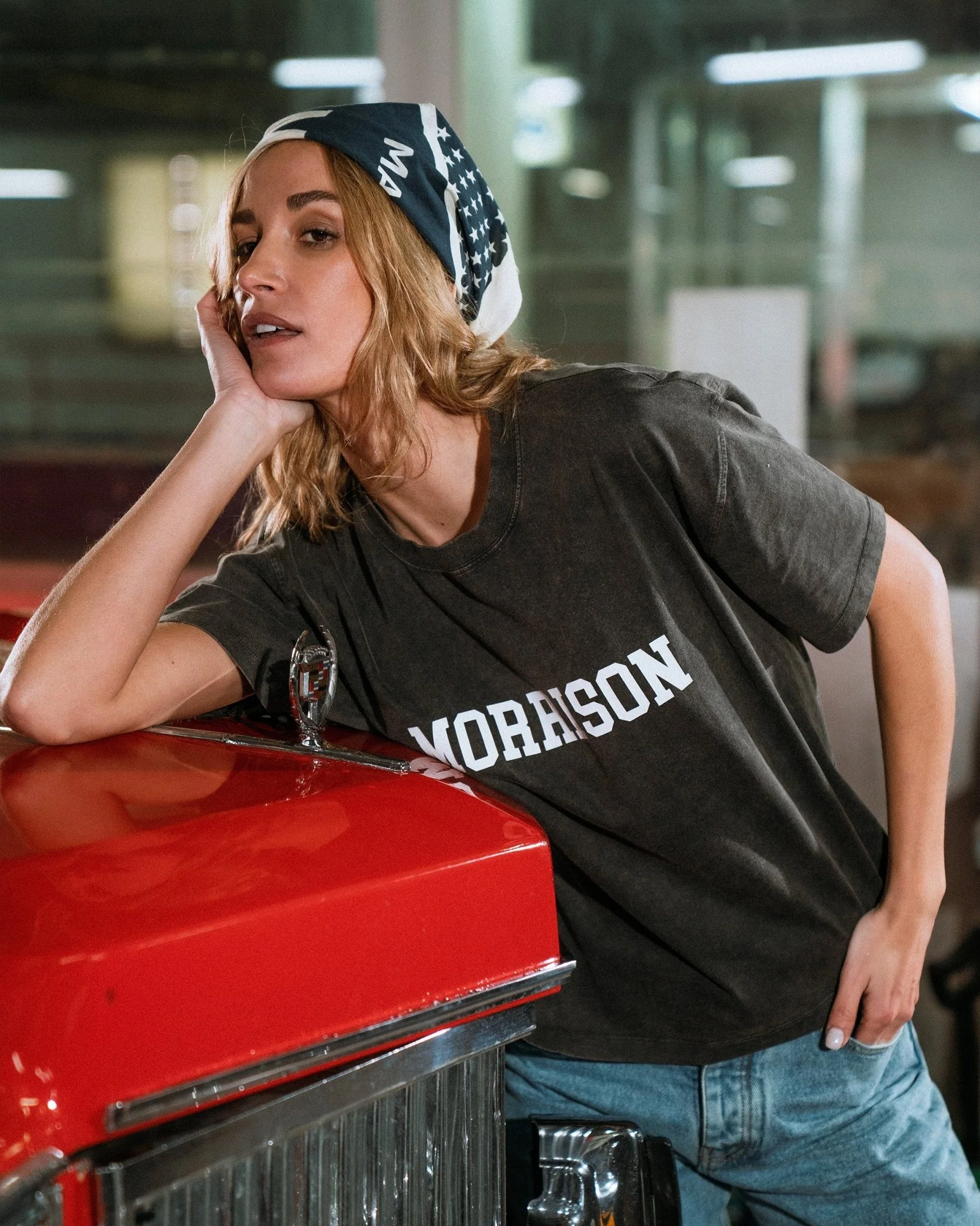 COLLEGE BLACK BOXY TEE - Image 6